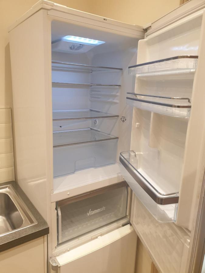 London Luxury 3 Bedroom Sleeps 8 With 3 Bathrooms 4 Mins Walk To Tube Free Parking