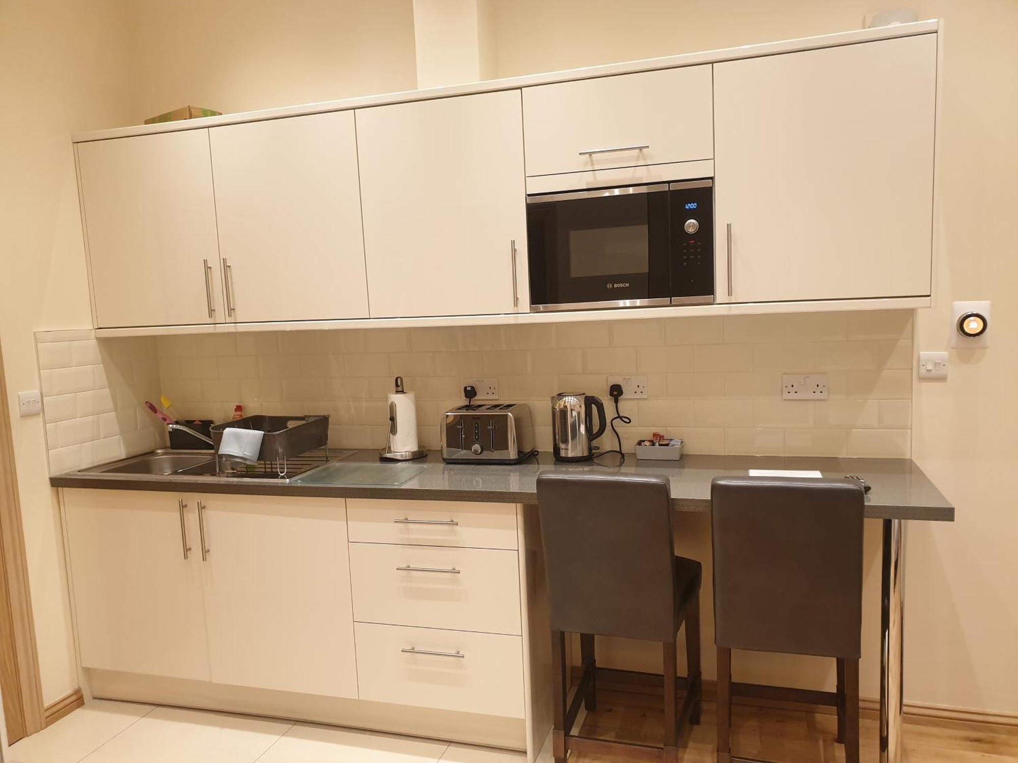 Apartment London Luxury 3 Bedroom Sleeps 8 With 3 Bathrooms 4 Mins Walk To Tube Free Parking