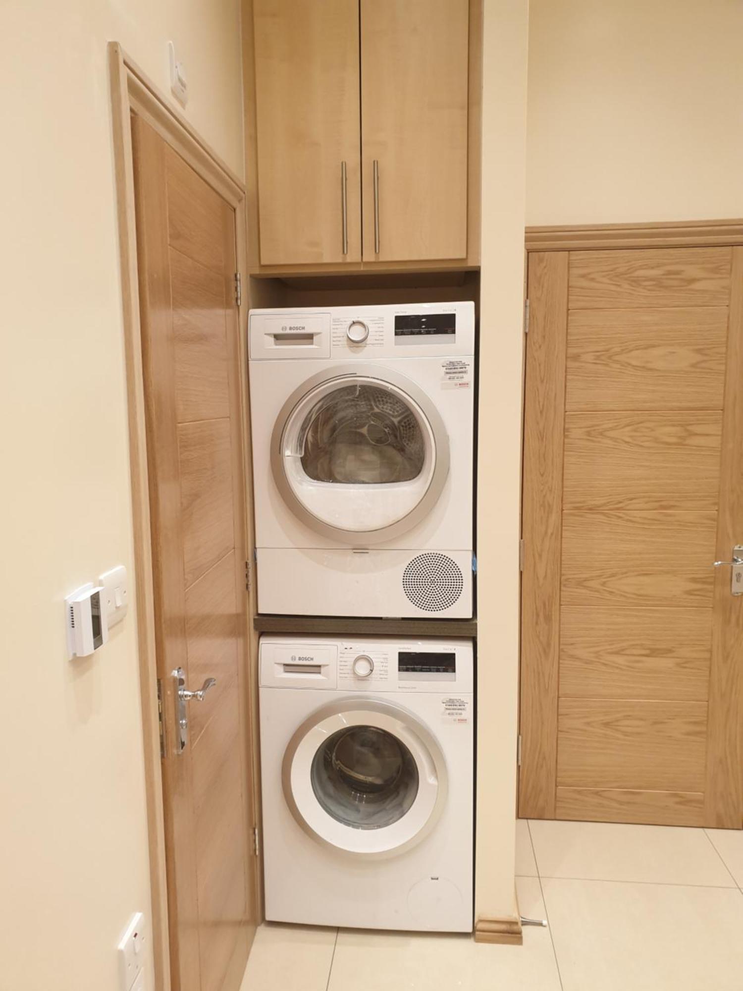 London Luxury 3 Bedroom Sleeps 8 With 3 Bathrooms 4 Mins Walk To Tube Free Parking Ilford